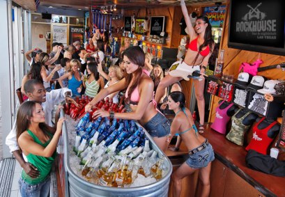 Grab a drink, hit the strip, party... it`s as easy as one, two, three!